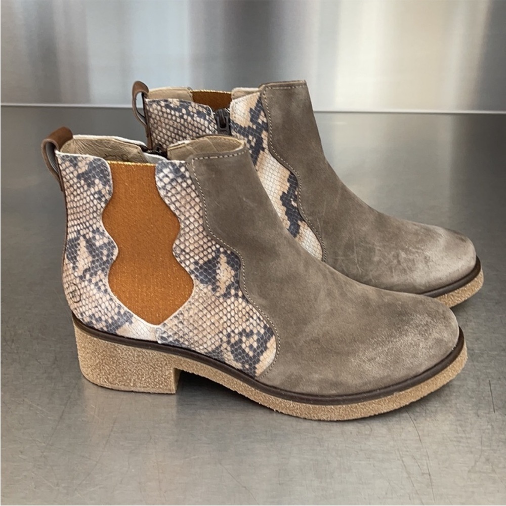 Sundance CASTA Brand Gray/Taupe and Faux Snake Ankle Boots, New, Size 40
